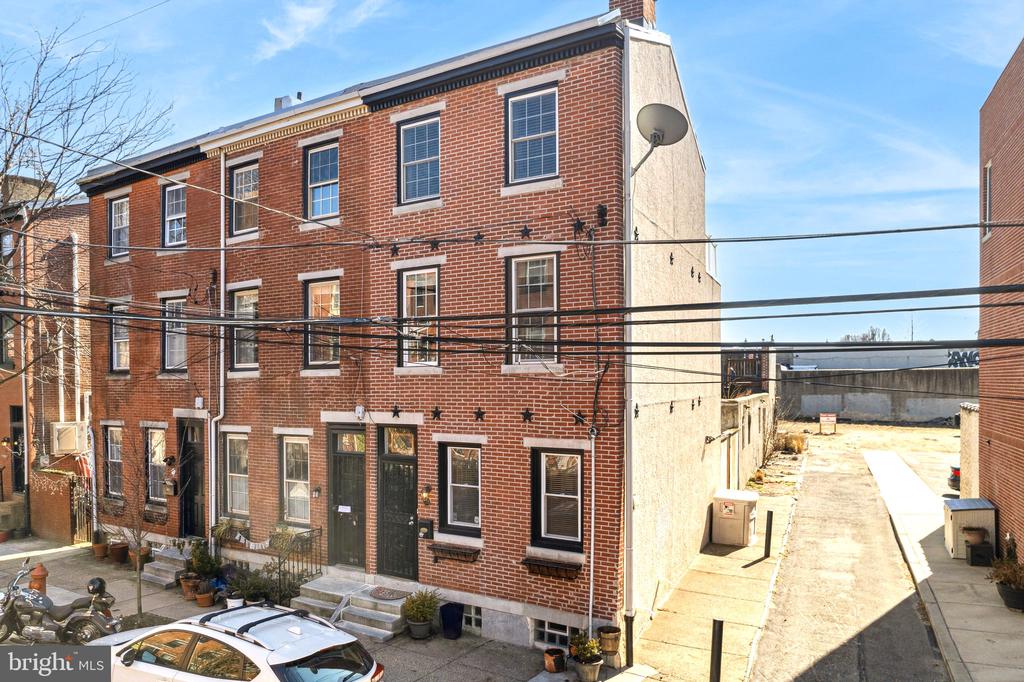 218 Carpenter St