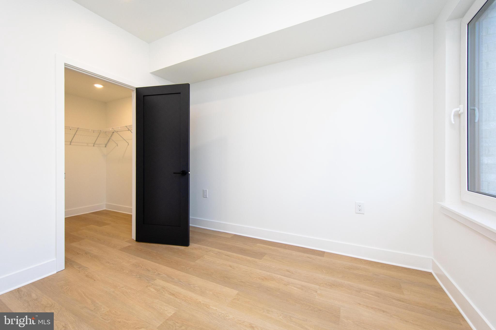 633-35 N 5TH ST #302