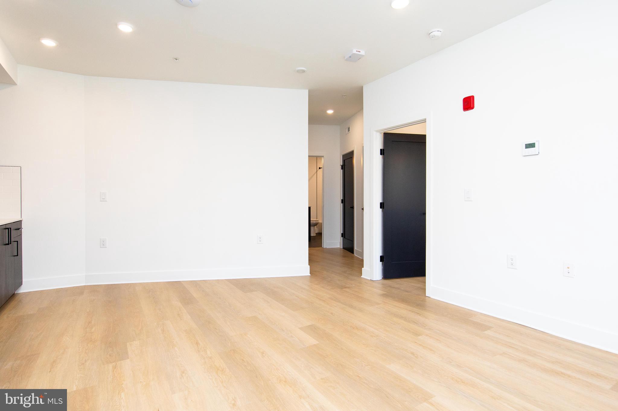 633-35 N 5TH ST #302