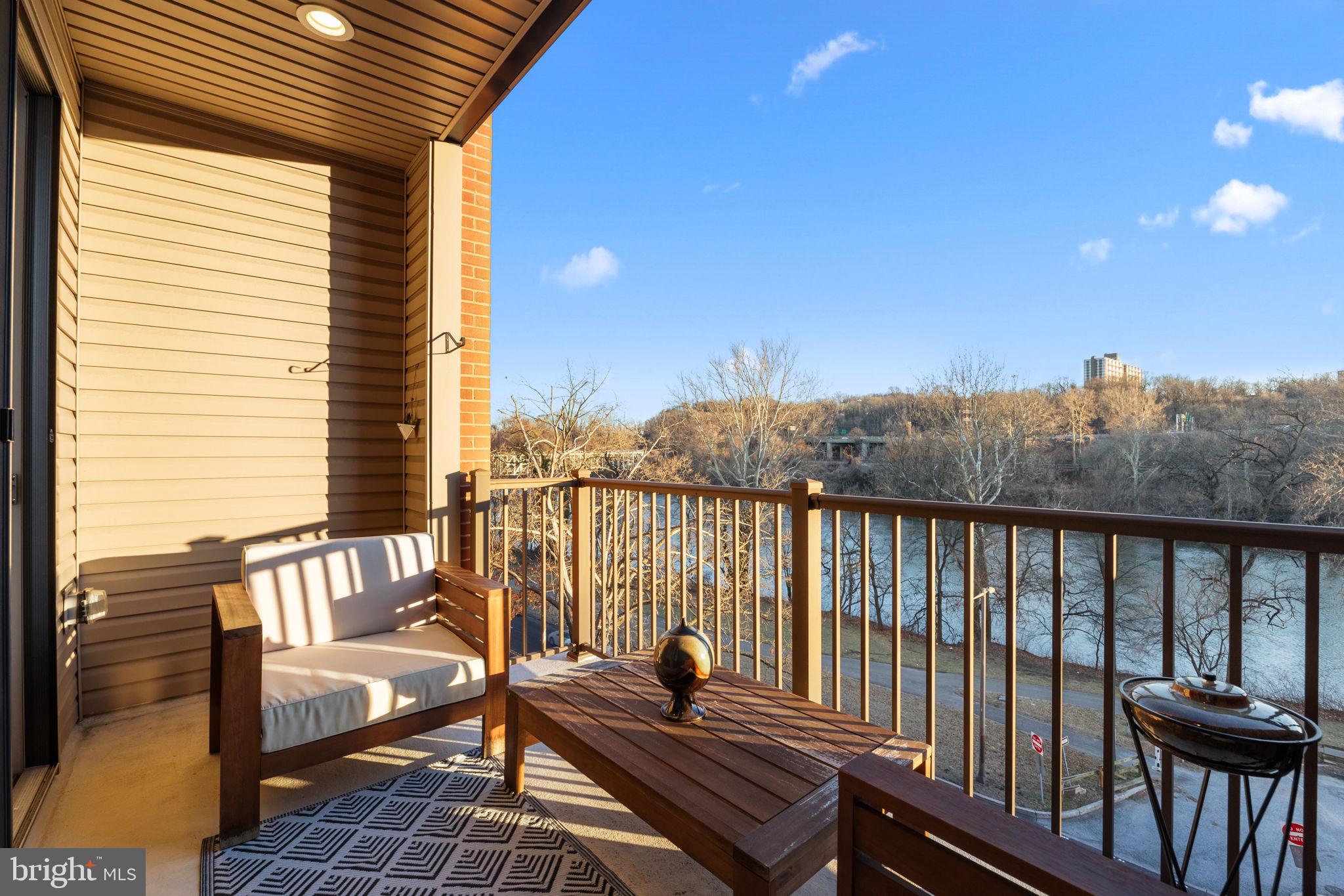4445 River Ridge Ct