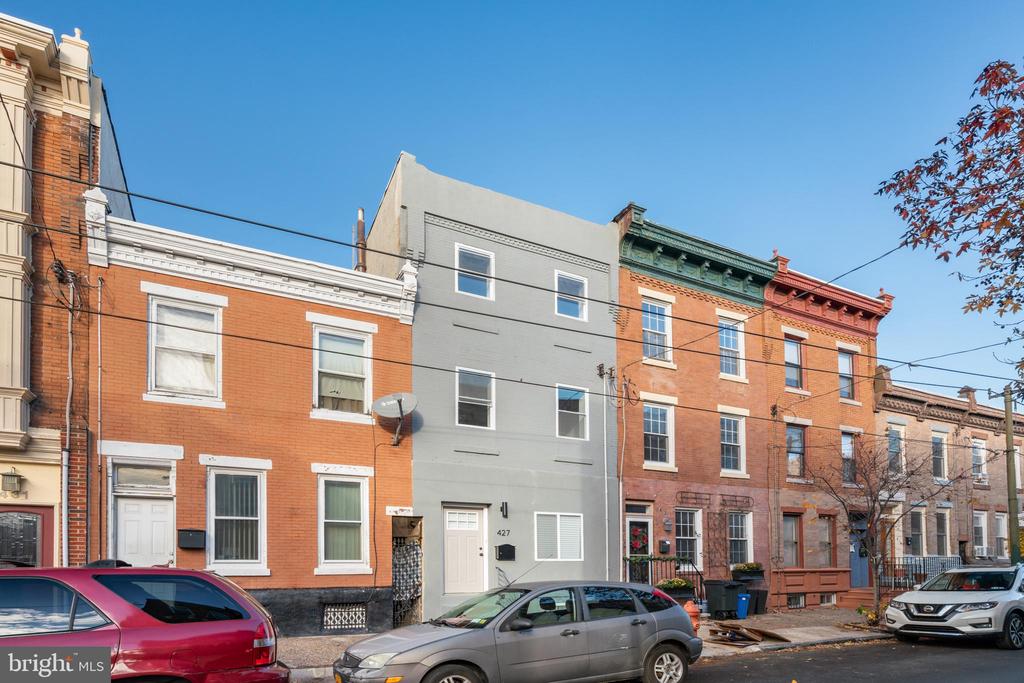 427 TASKER STREET