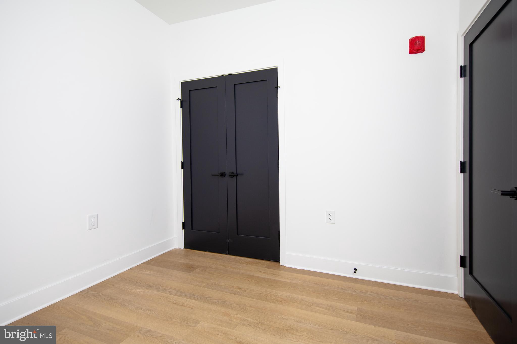 633-35 N 5TH ST #405