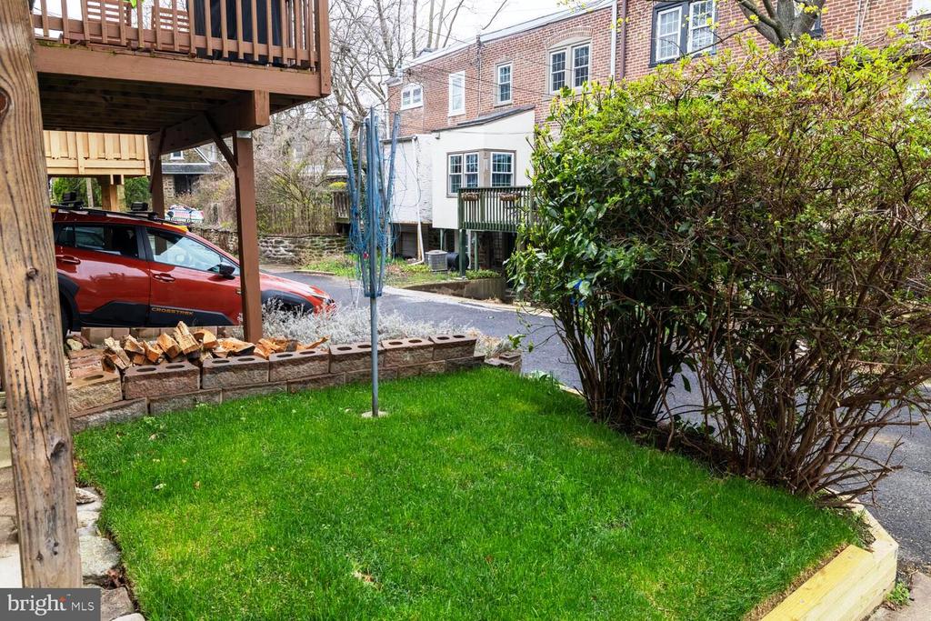 223 W Durand St