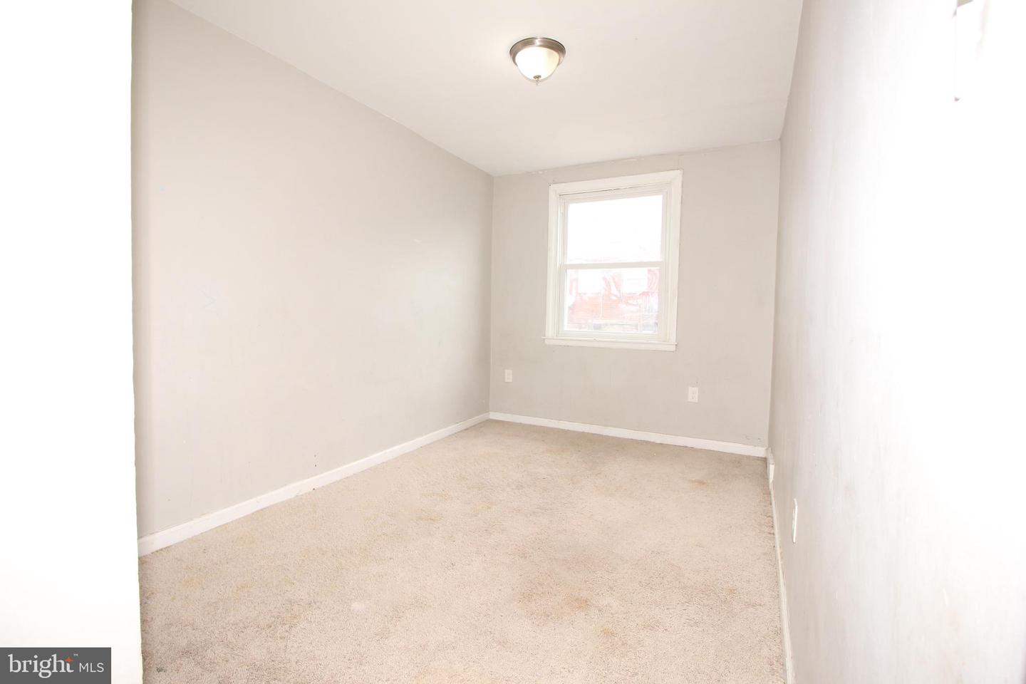 7259 Mansfield Ave