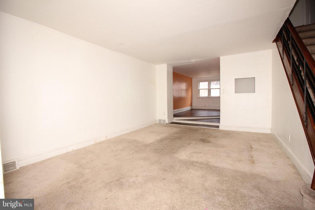 7259 Mansfield Ave