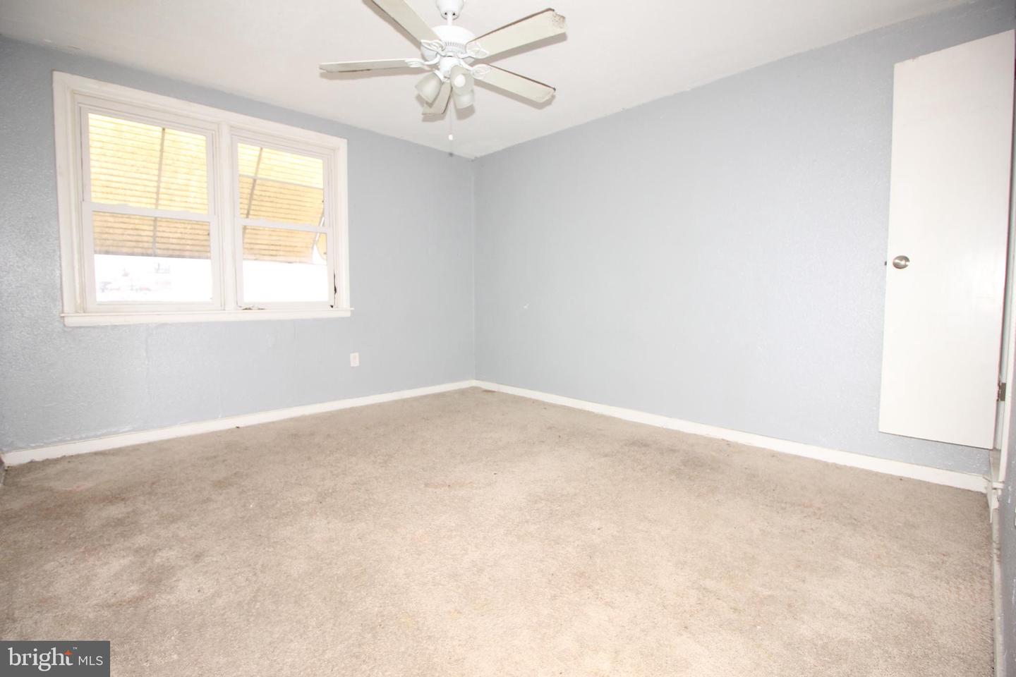 7259 Mansfield Ave