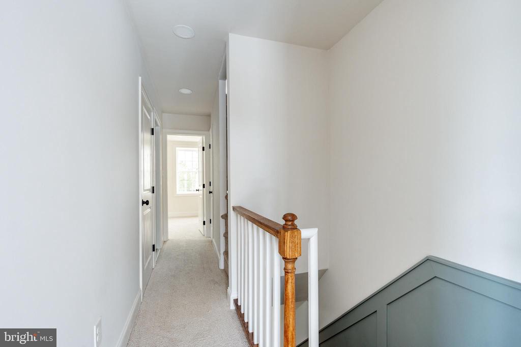 208 E Evergreen Ave