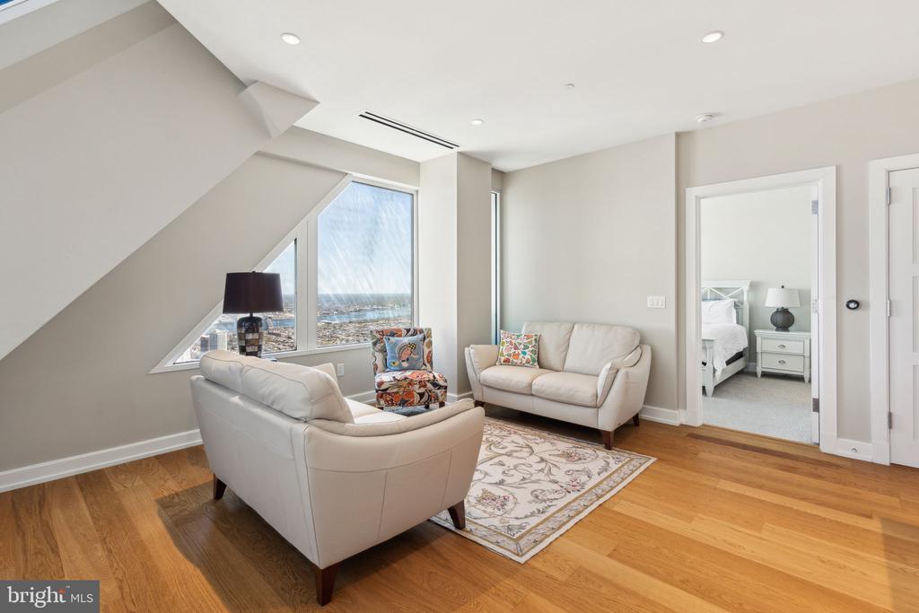 50 S 16TH ST 5306