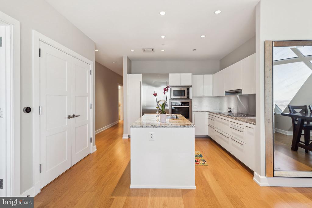 50 S 16TH ST 5306