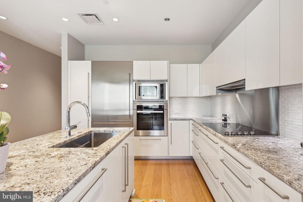 50 S 16TH ST 5306