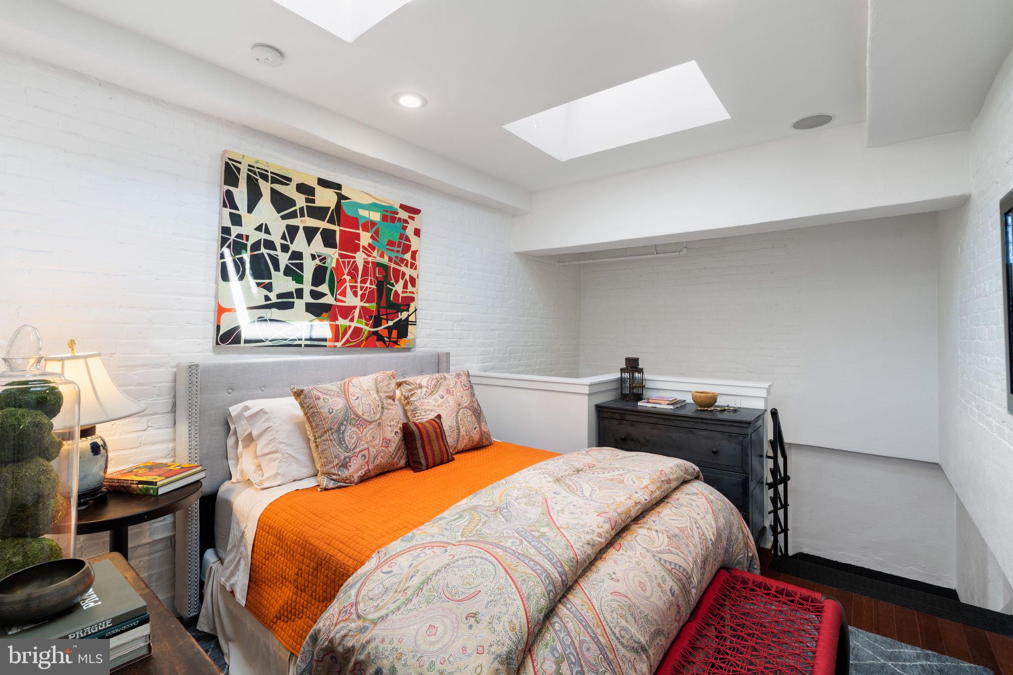 2200 ARCH STREET 1204