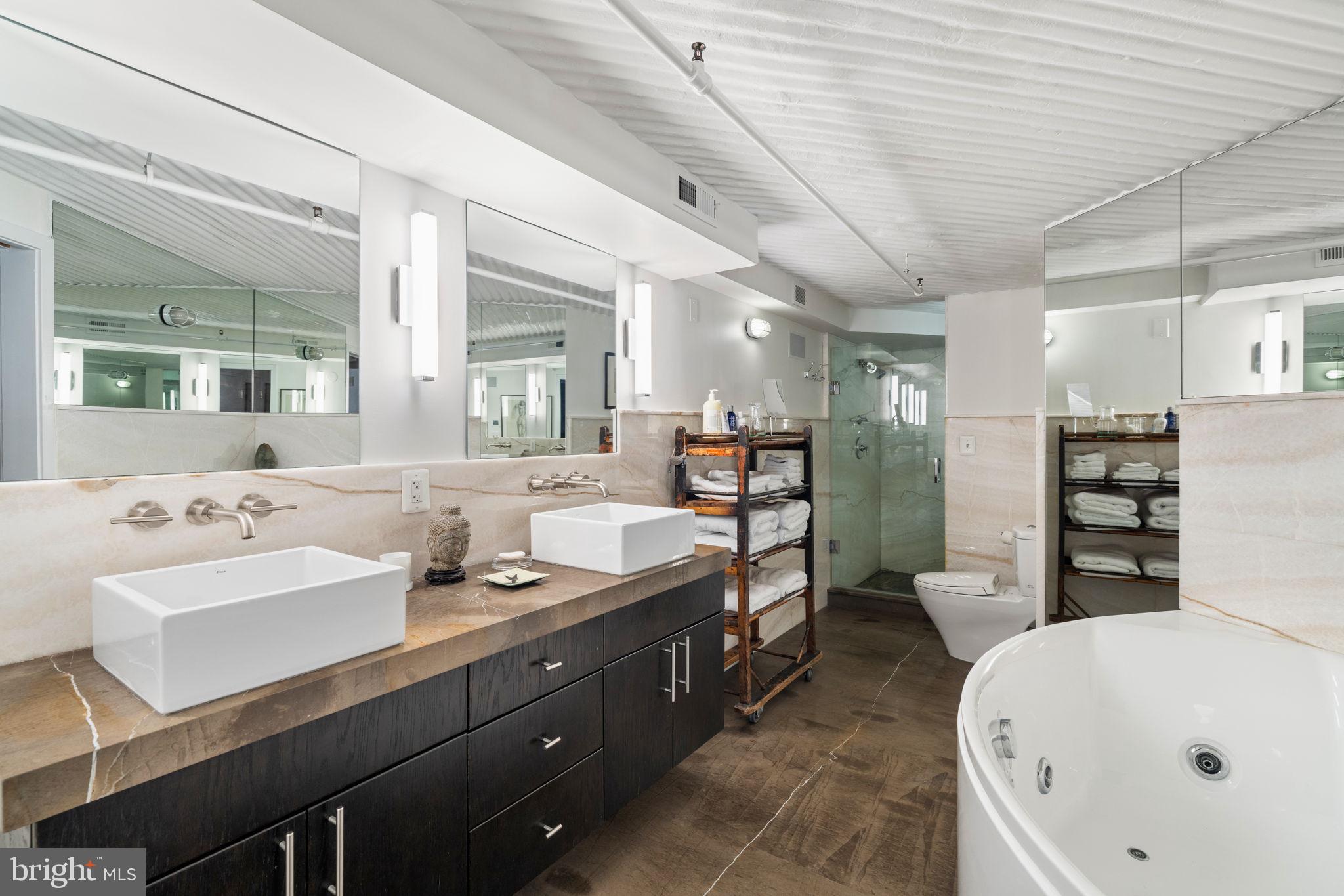 2200 ARCH STREET 1204