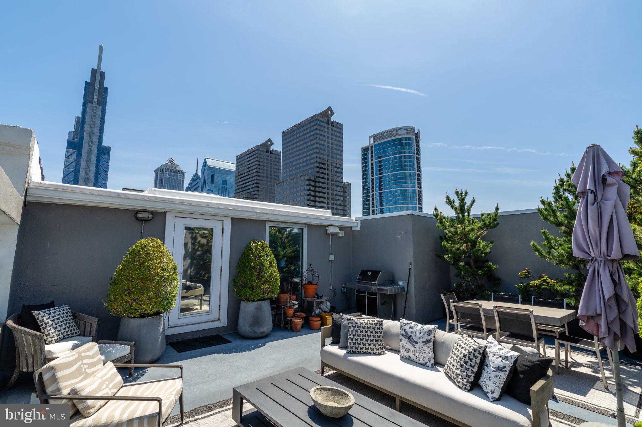 2200 ARCH STREET 1204