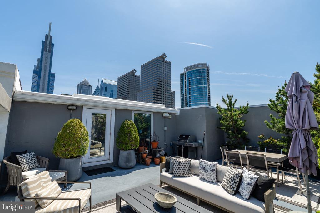 2200 ARCH STREET 1204