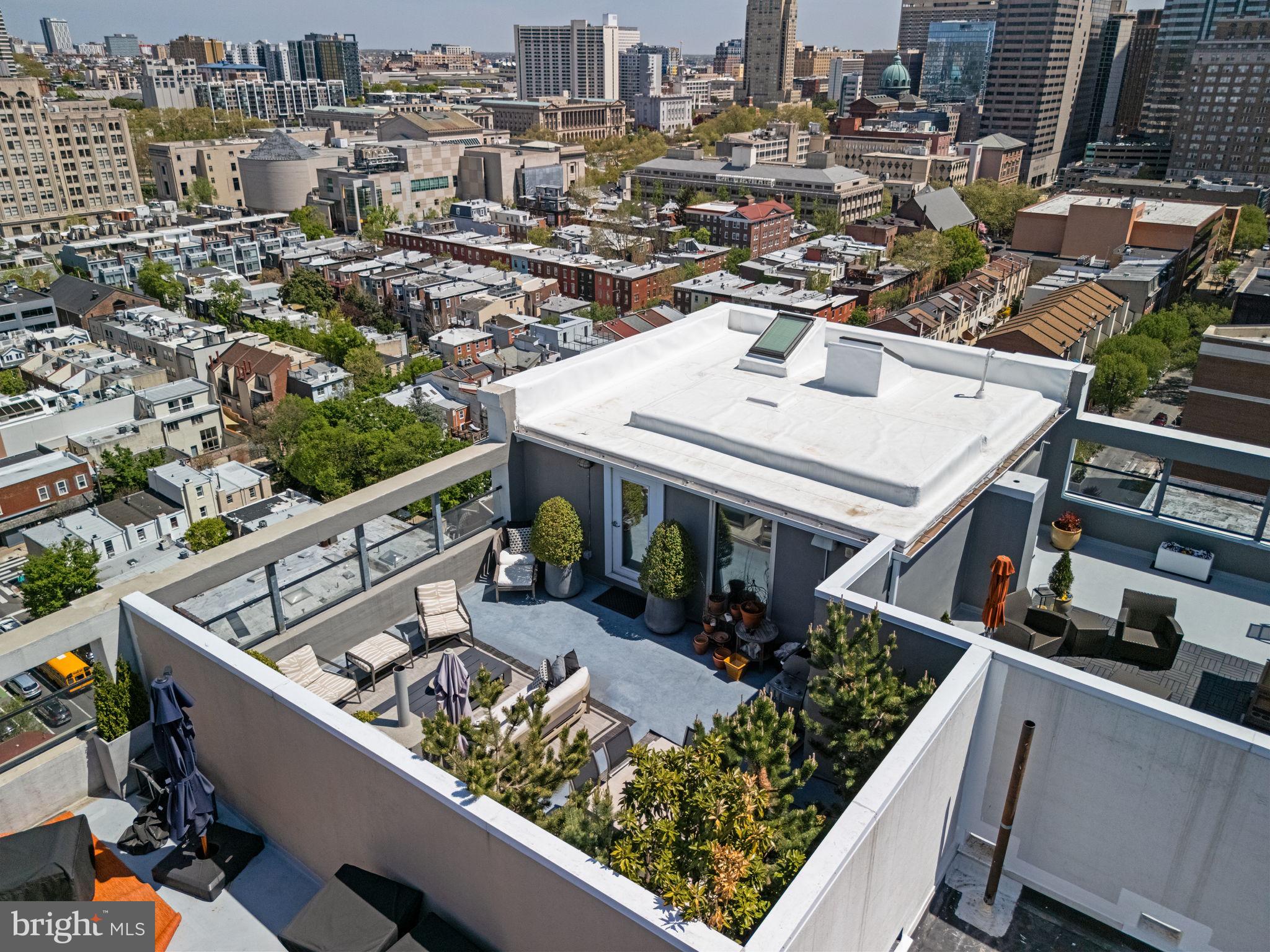 2200 ARCH STREET 1204