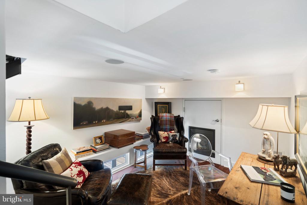 2200 ARCH STREET 1204