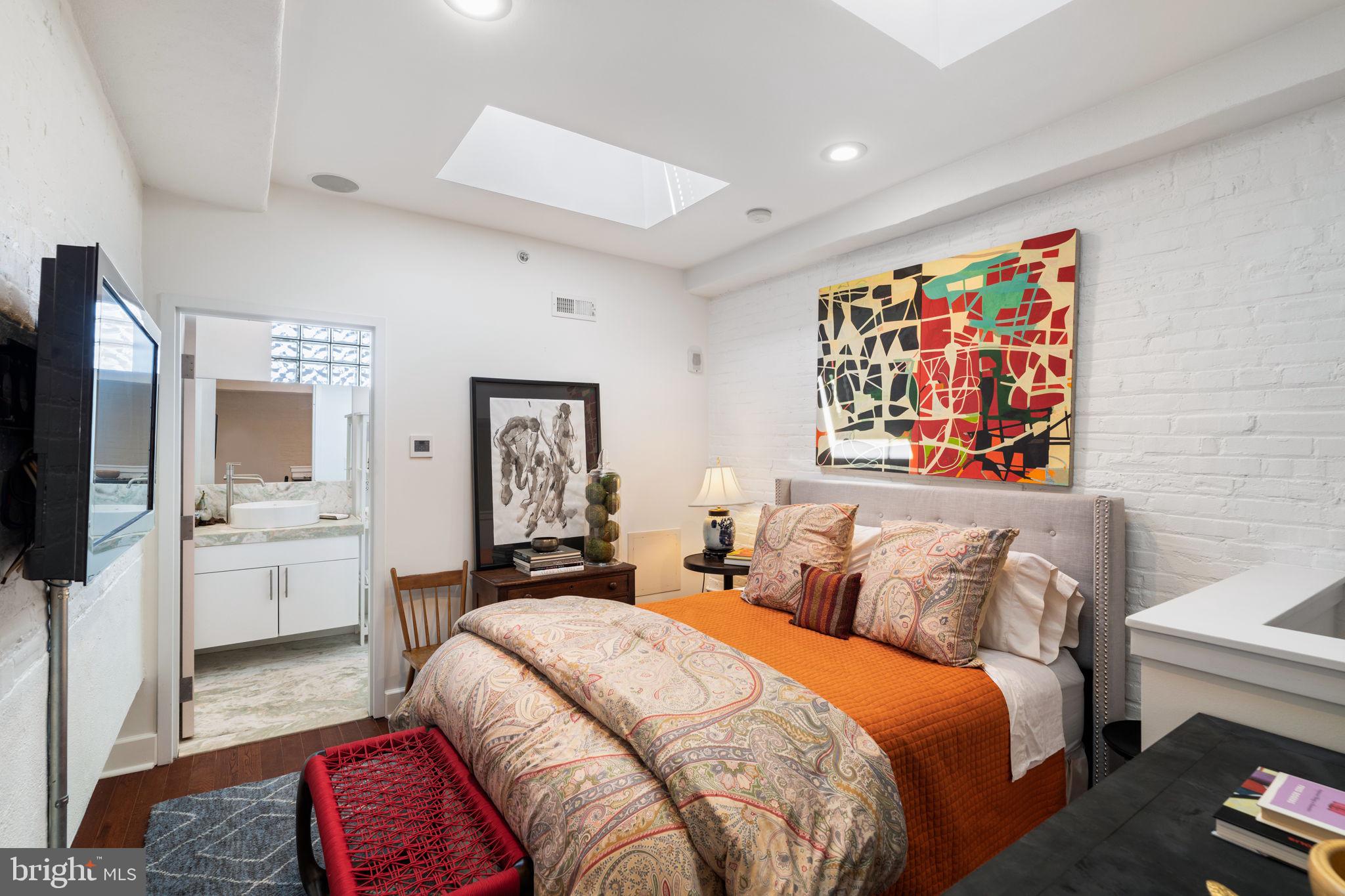 2200 ARCH STREET 1204