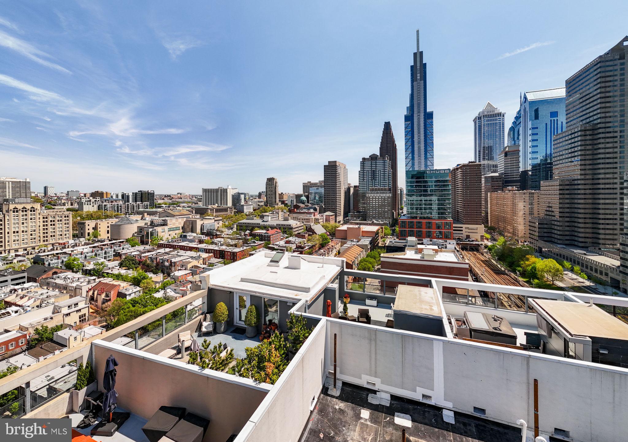 2200 ARCH STREET 1204