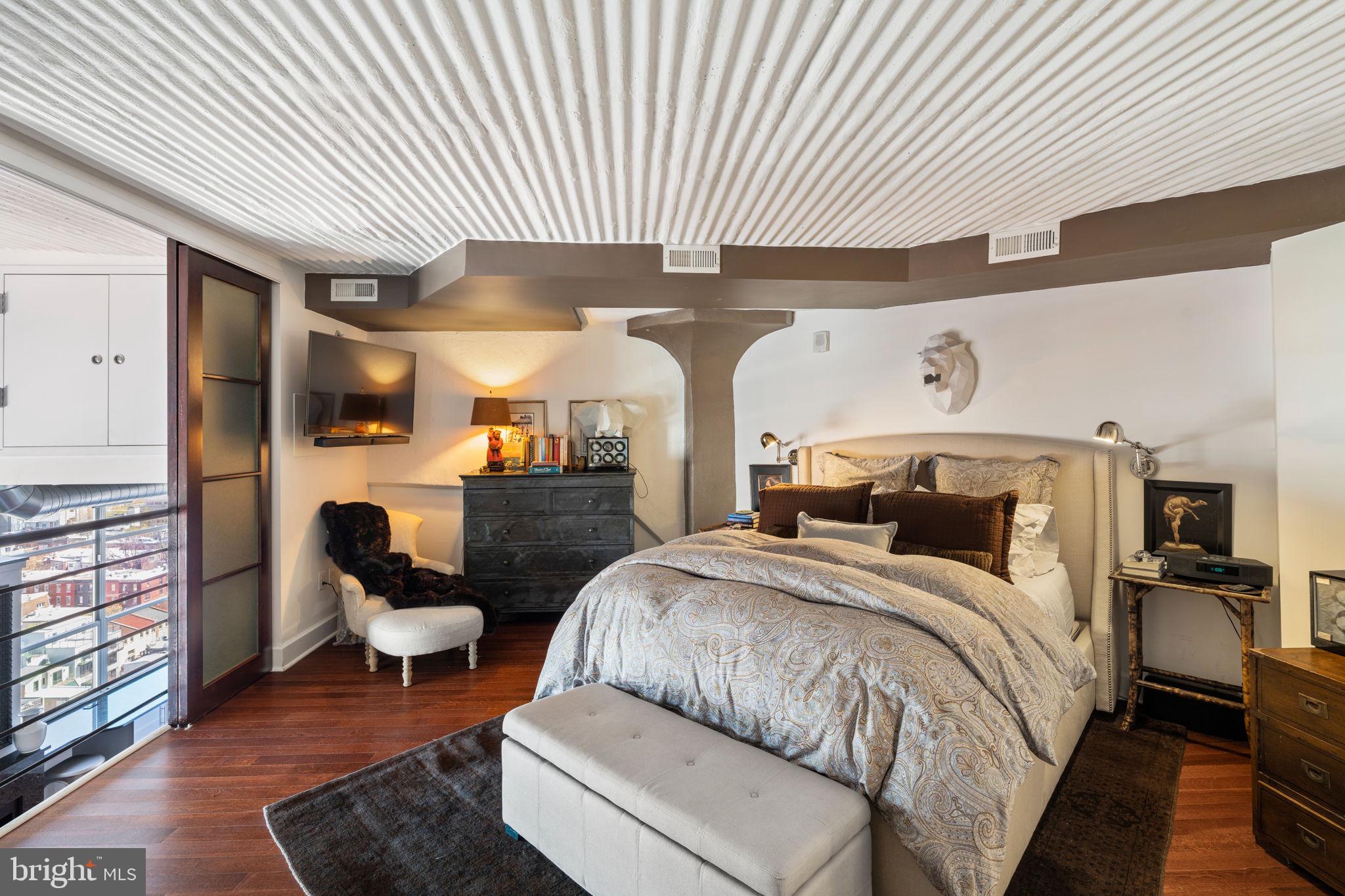 2200 ARCH STREET 1204