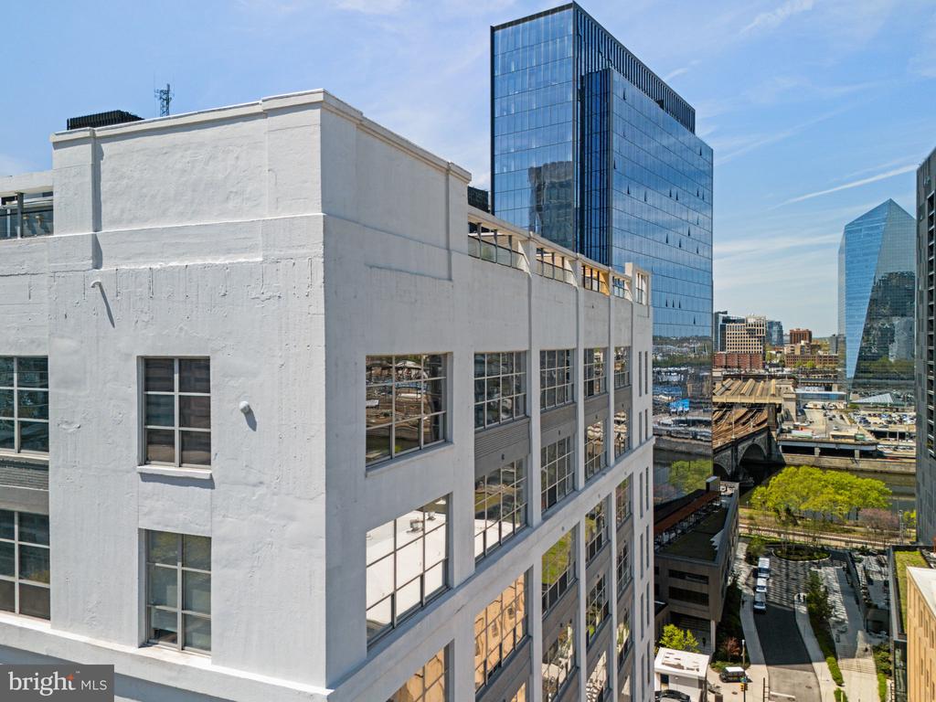2200 ARCH STREET 1204