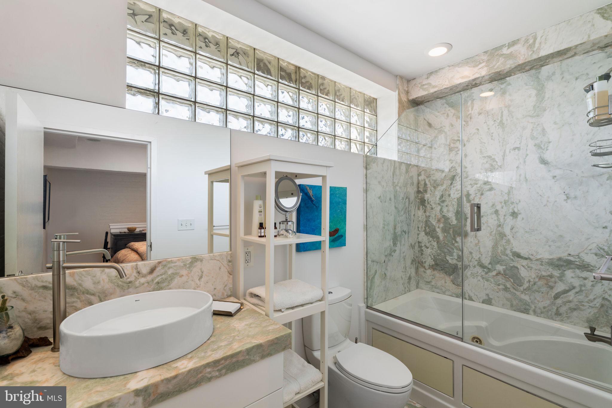 2200 ARCH STREET 1204