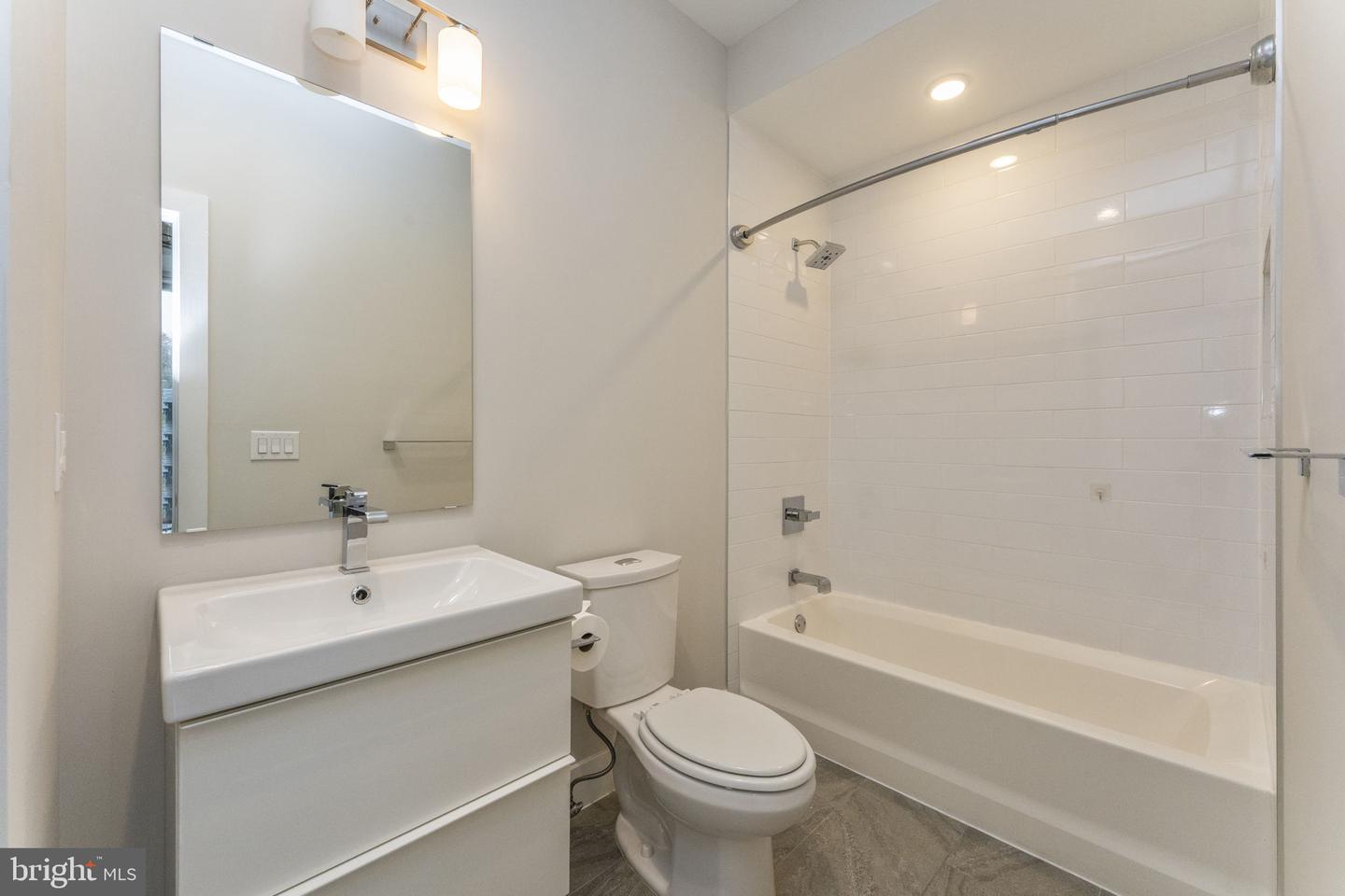 226 Green Ln