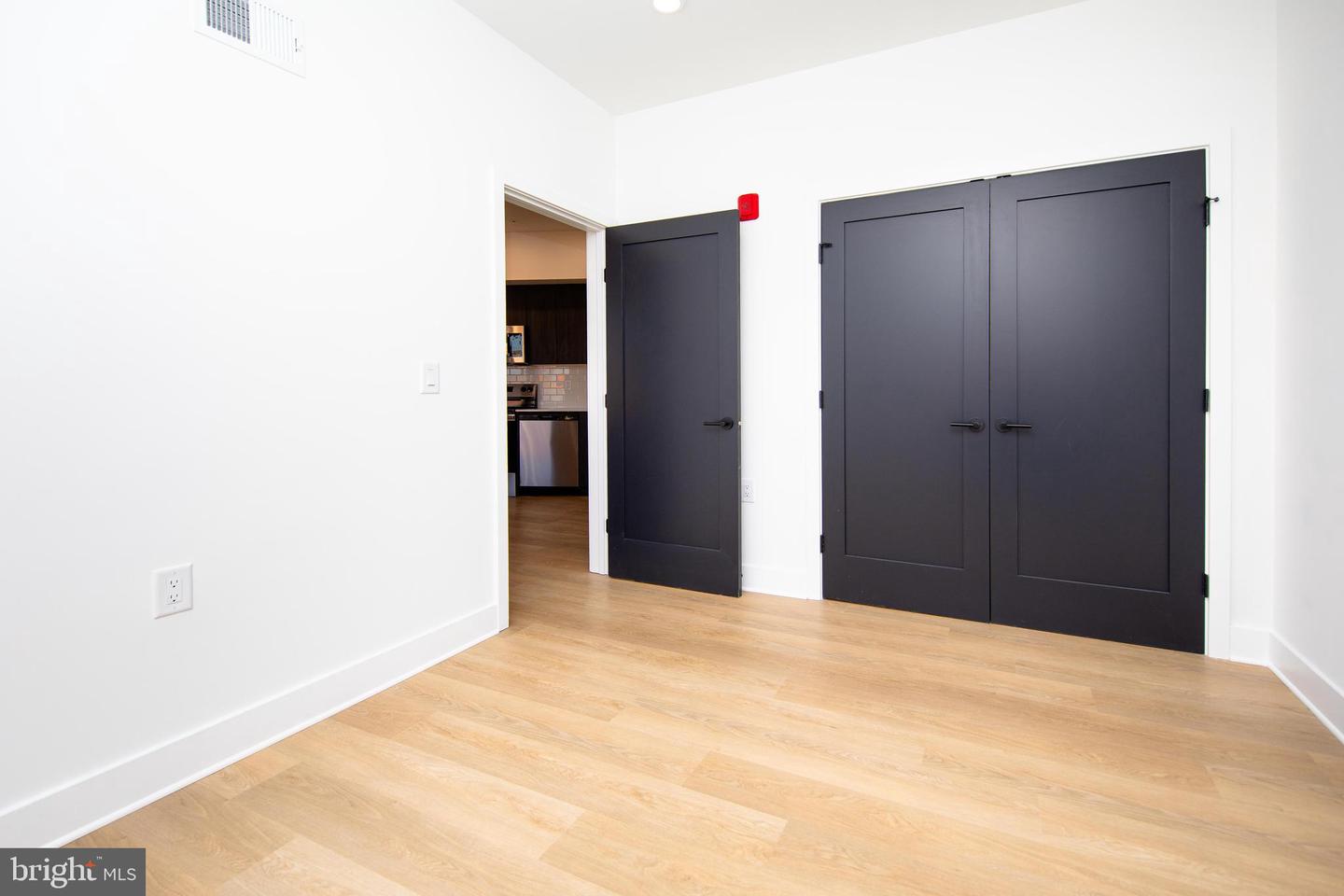 633-35 N 5TH ST #203