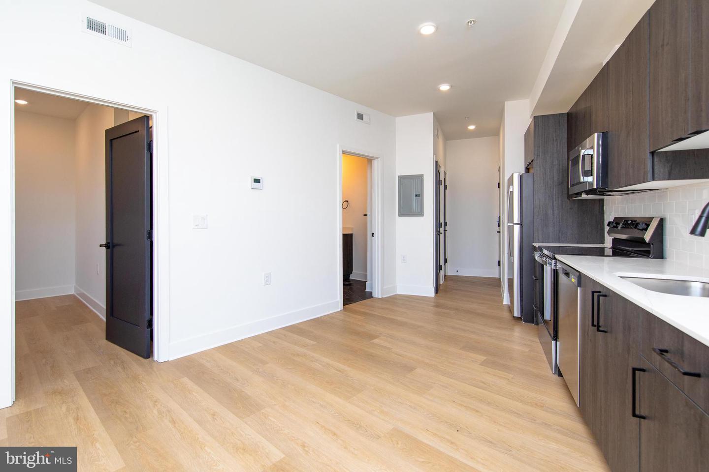 633-35 N 5TH ST #304