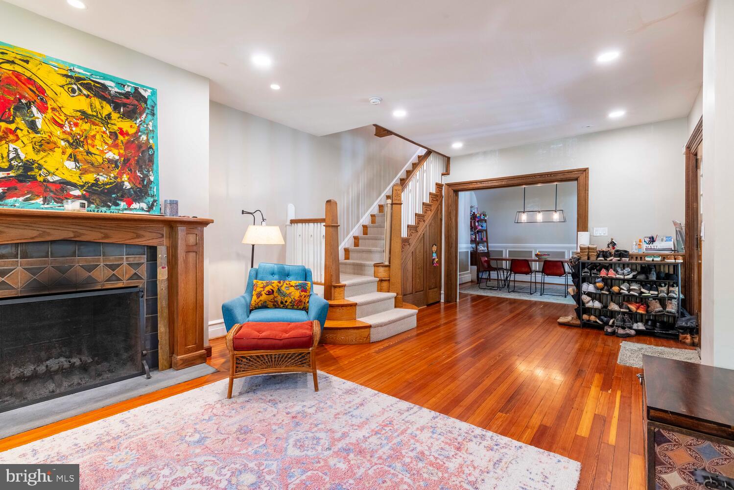 228 W WILLOW GROVE AVE