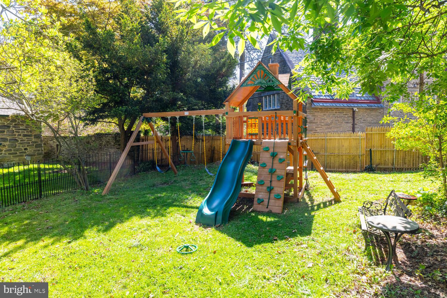 228 W WILLOW GROVE AVE