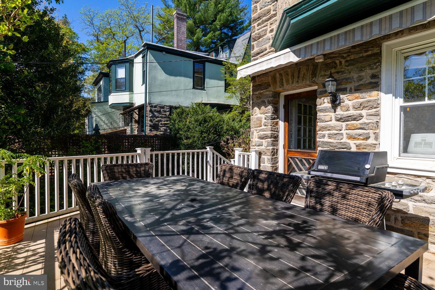 228 W WILLOW GROVE AVE