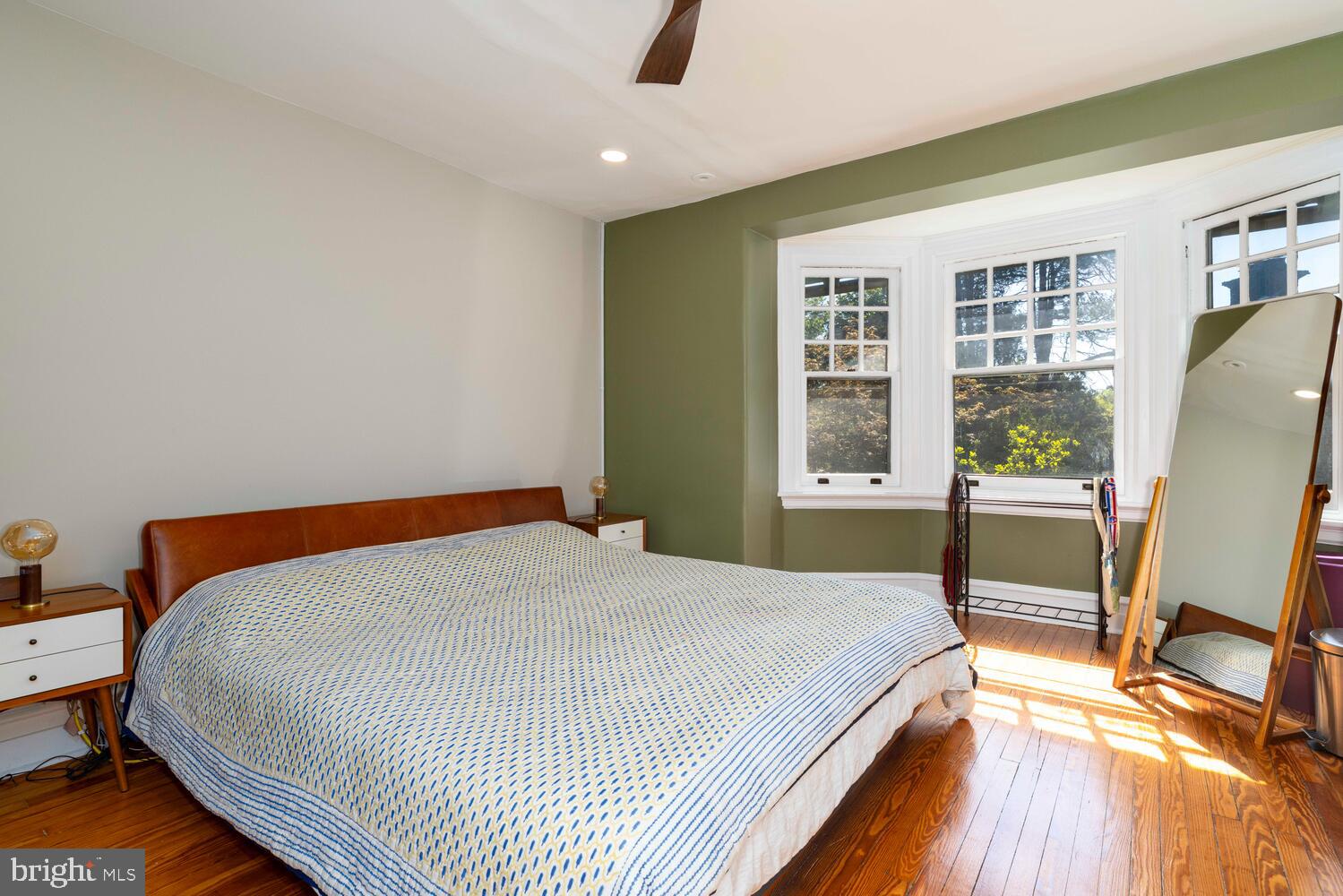 228 W WILLOW GROVE AVE