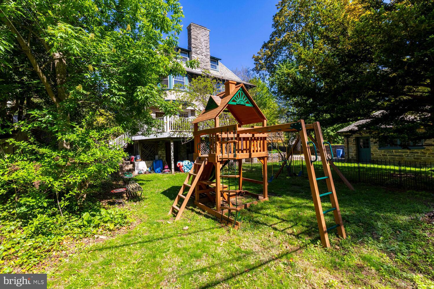 228 W WILLOW GROVE AVE