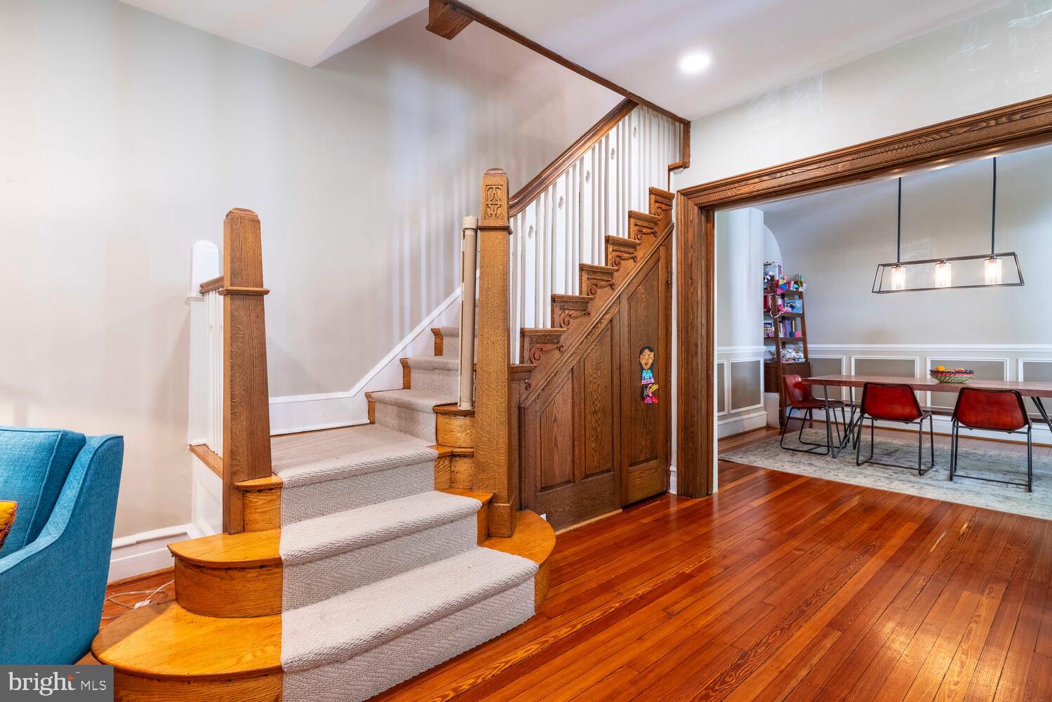 228 W WILLOW GROVE AVE