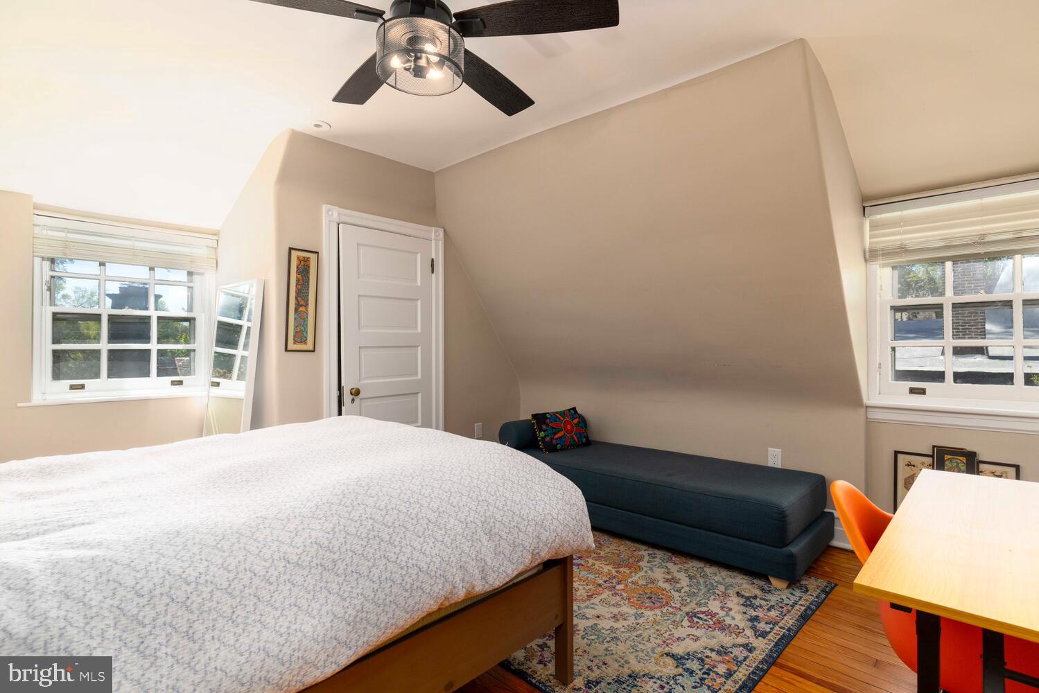 228 W WILLOW GROVE AVE