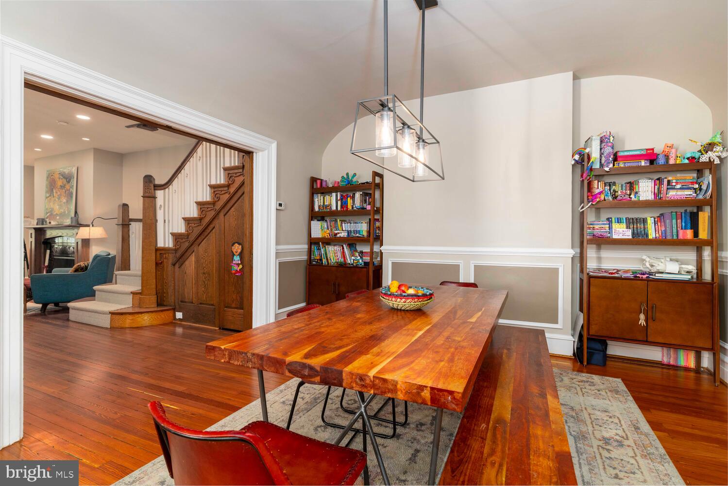 228 W WILLOW GROVE AVE