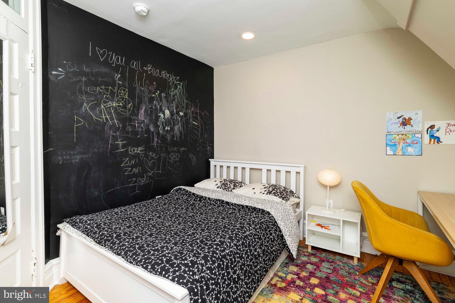 228 W WILLOW GROVE AVE