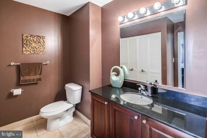 901 N PENN ST #R1905