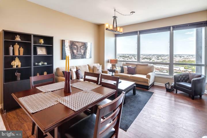 901 N PENN ST #R1905