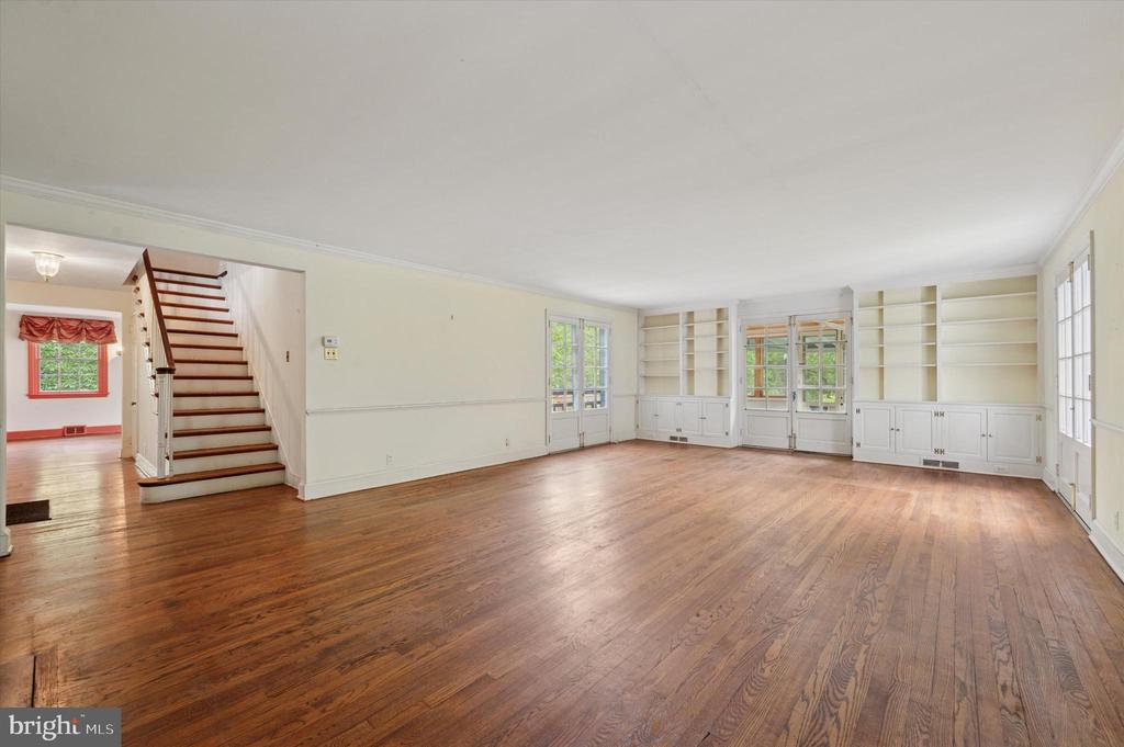 7620 Navajo St