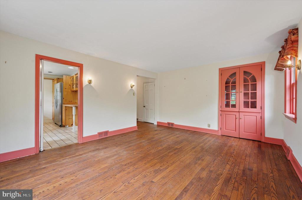 7620 Navajo St