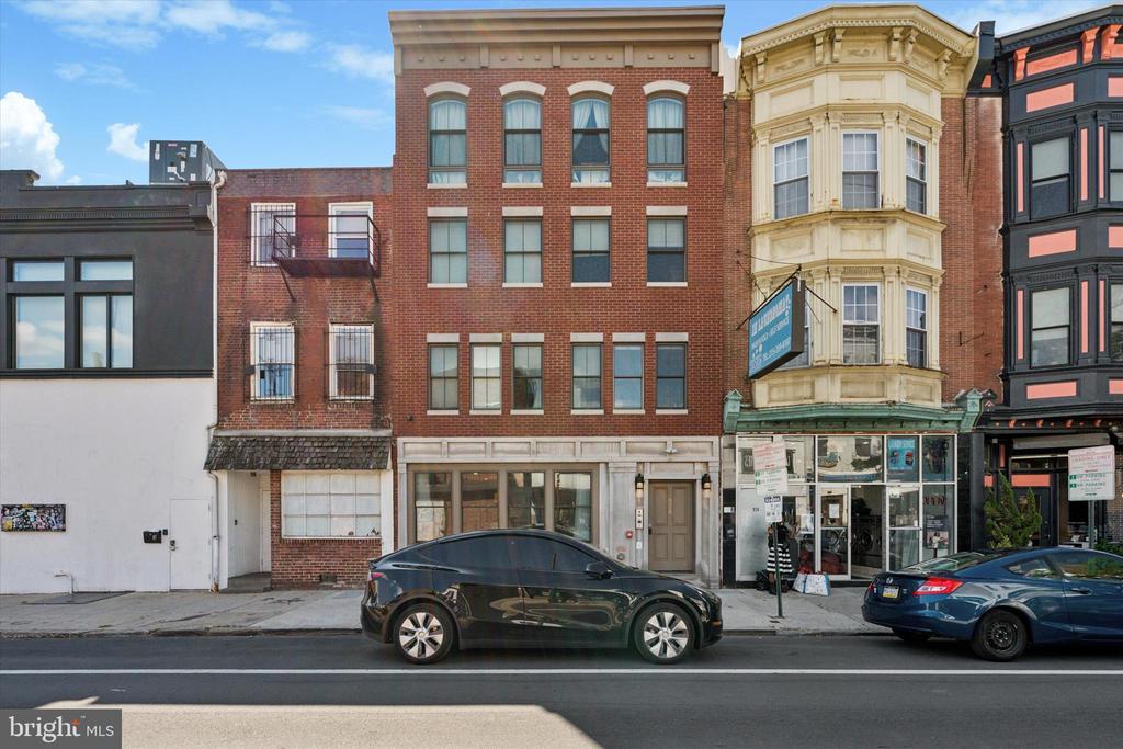 528 S 5TH STREET 1F