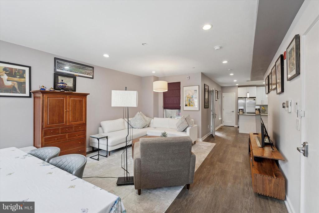 528 S 5TH STREET 1F