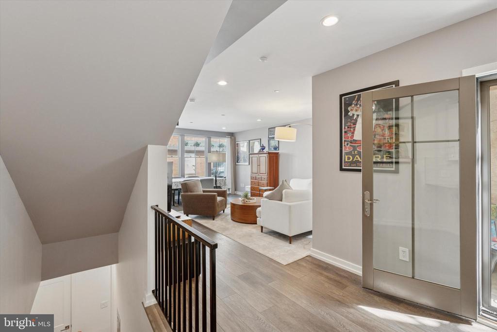 528 S 5TH STREET 1F