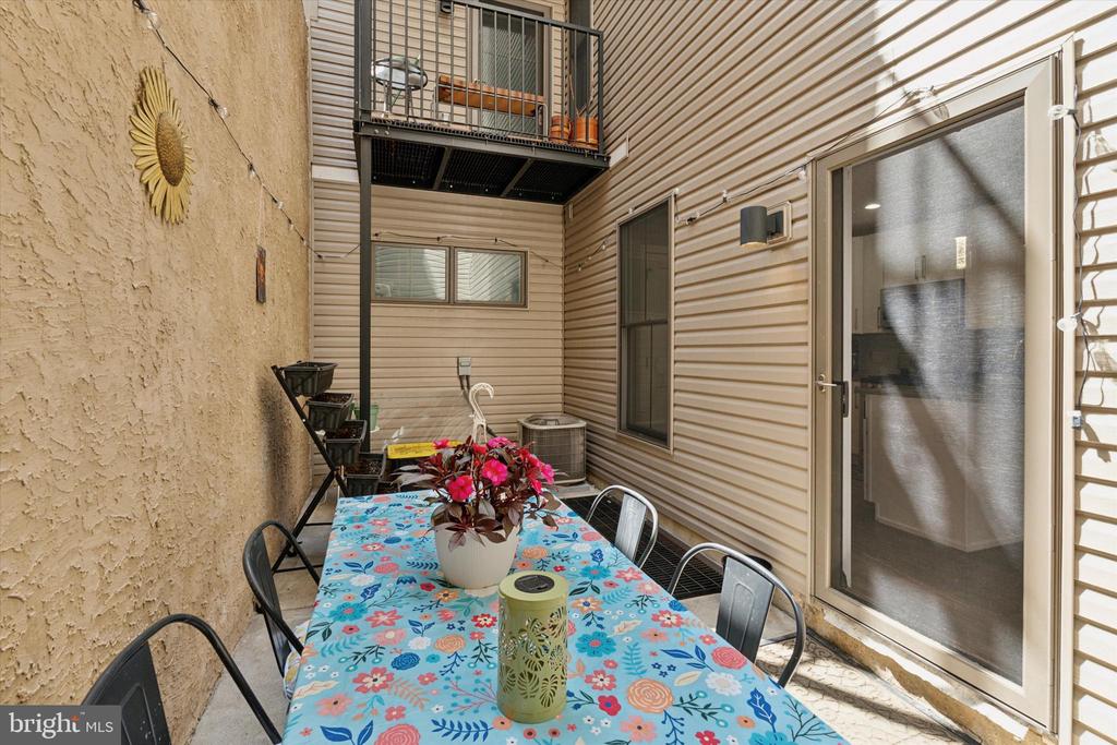 528 S 5TH STREET 1F