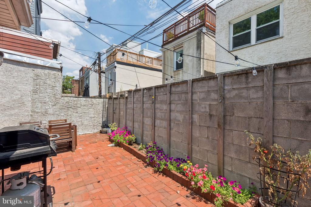 1229 S MARSHALL STREET 33