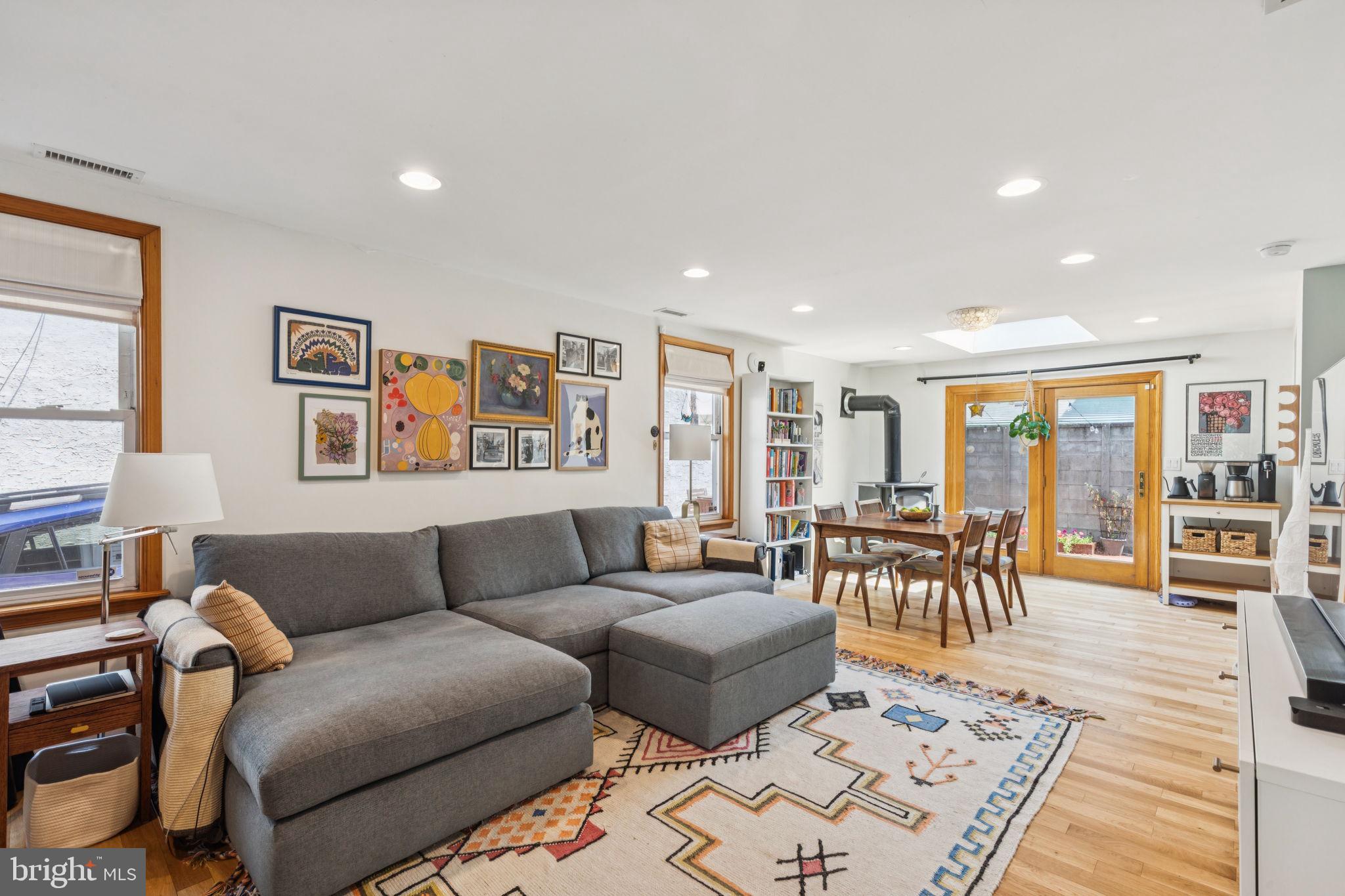 1229 S MARSHALL STREET 33