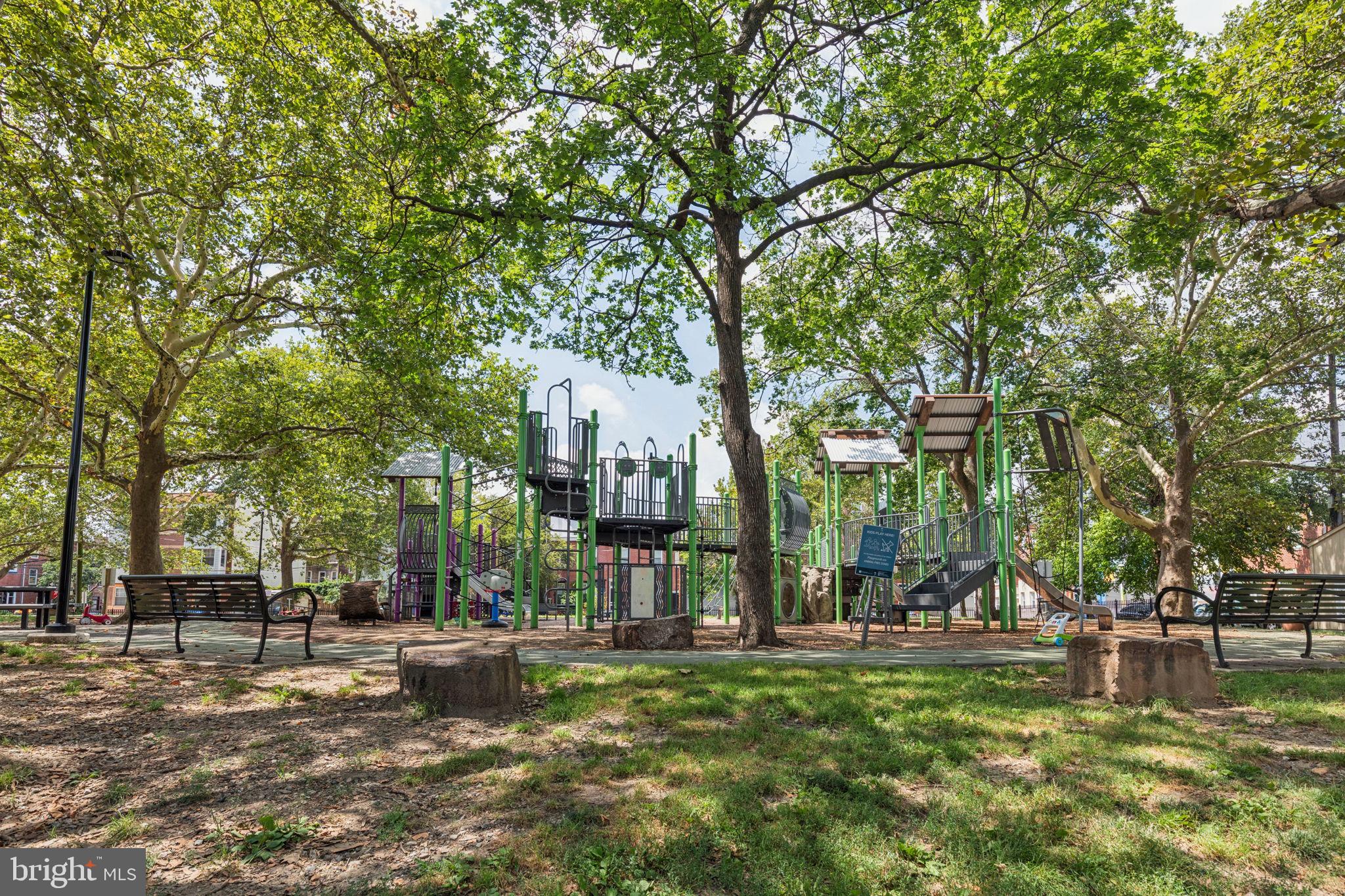 1229 S MARSHALL STREET 33