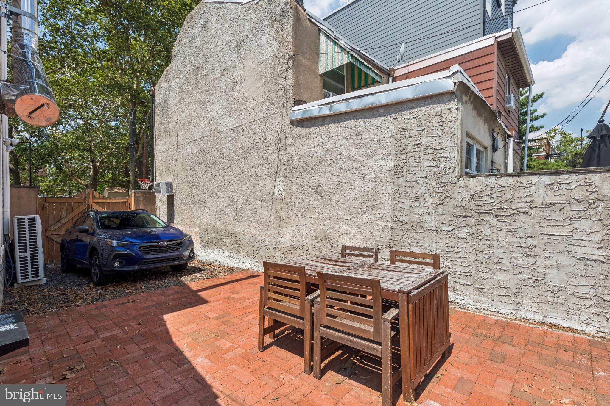 1229 S MARSHALL STREET 33