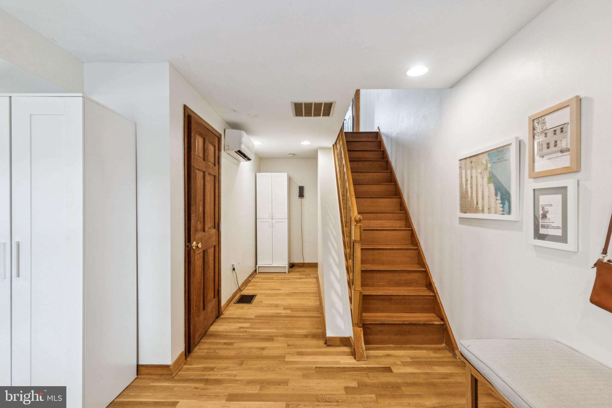 1229 S MARSHALL STREET 33